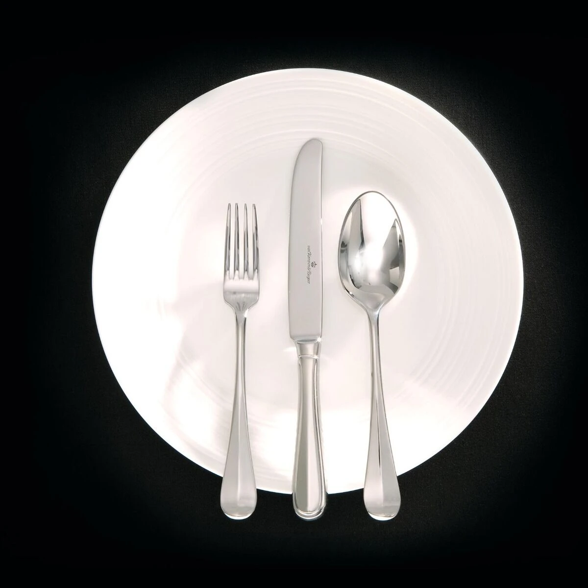 Keltum Hollands Glad bestekcassette 9-persoons rvs 90-delig Keltum Hollands Glad Bestekcassette 9-persoons Rvs 90-delig -Beste Glaswerk Winkel hollands glad sfeer hr 6