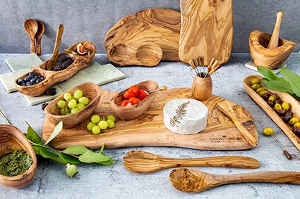 Bowls and Dishes Pure Olive Wood tapasplank smal 35 t/m 40 cm olijfhout Bowls And Dishes Pure Olive Wood Tapasplank Smal 35 T/m 40 Cm Olijfhout -Beste Glaswerk Winkel pureolivewood frontview 2 23